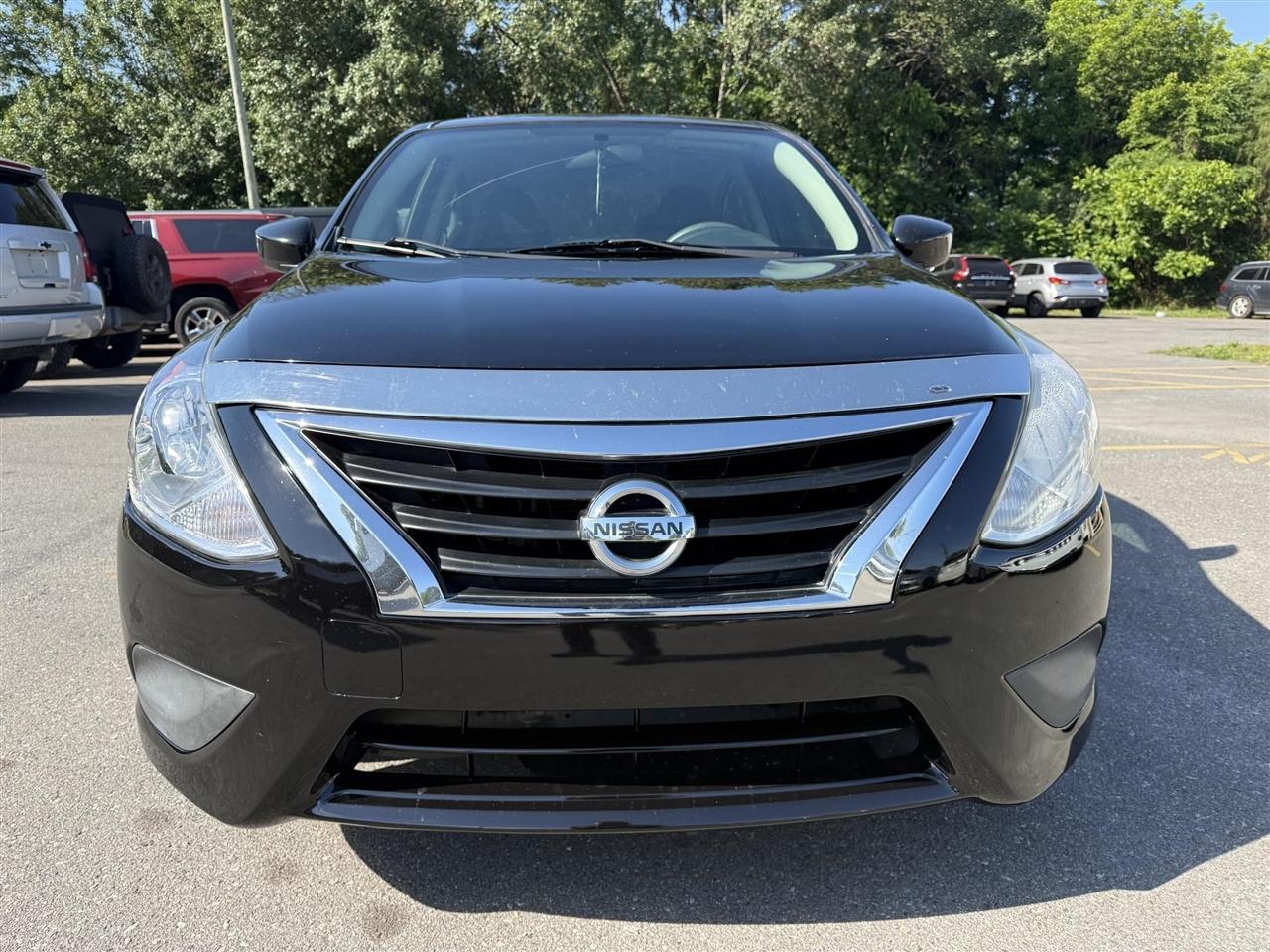 Nissan Versa  2016