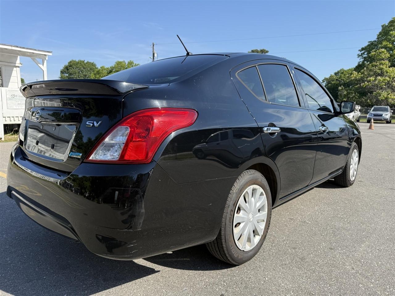 Nissan Versa  2016