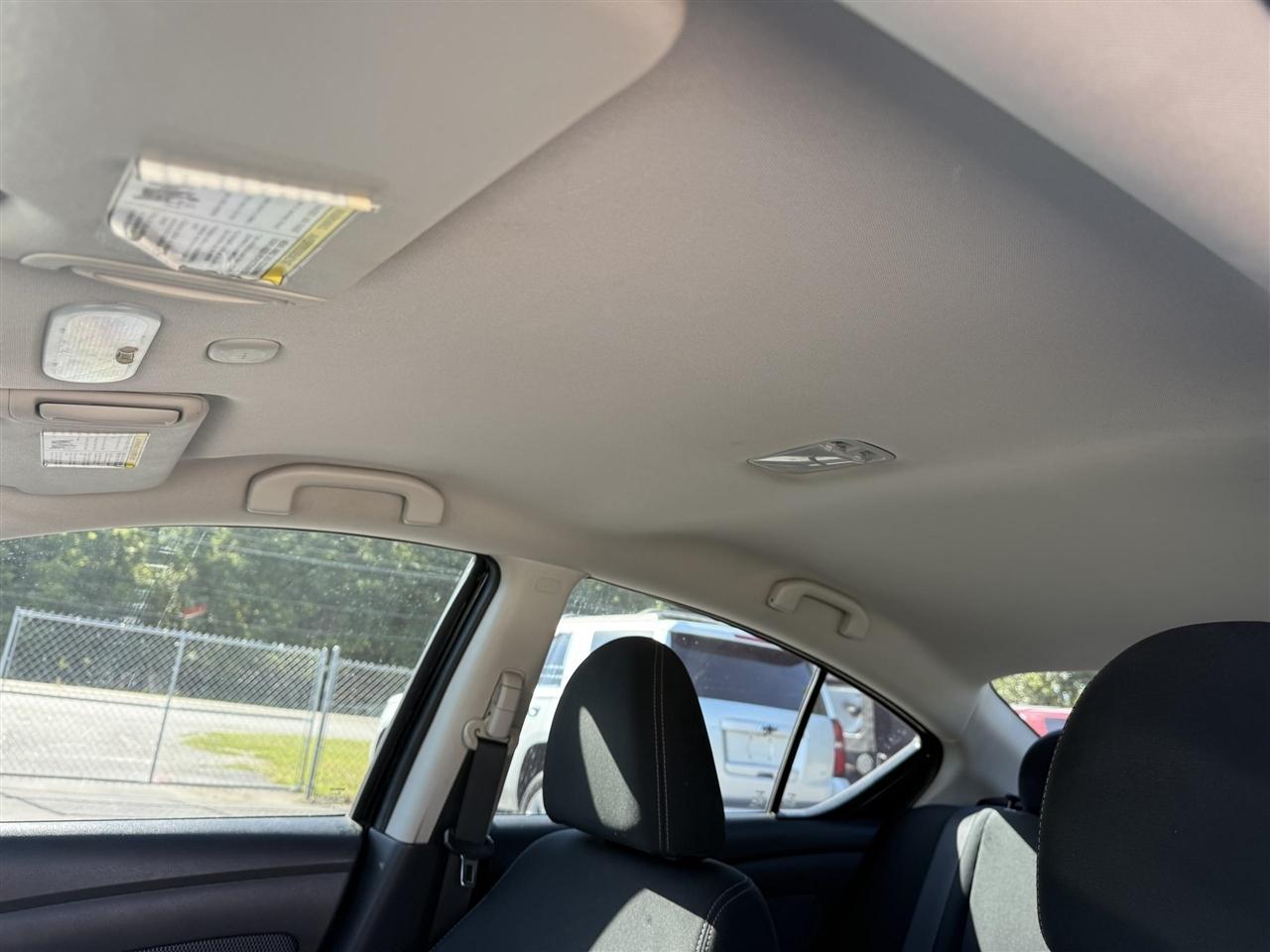 Nissan Versa  2016
