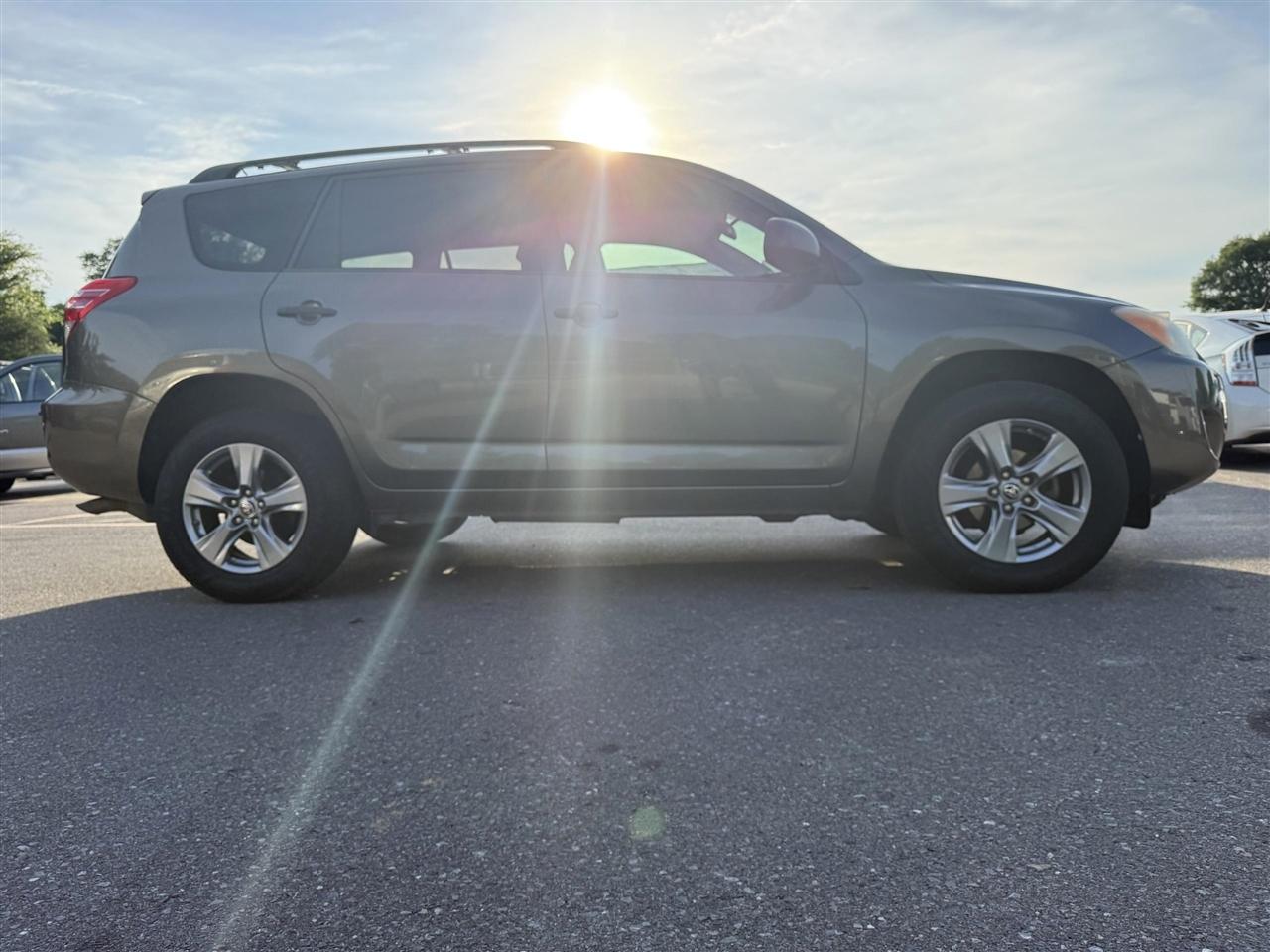 Toyota RAV4  2012