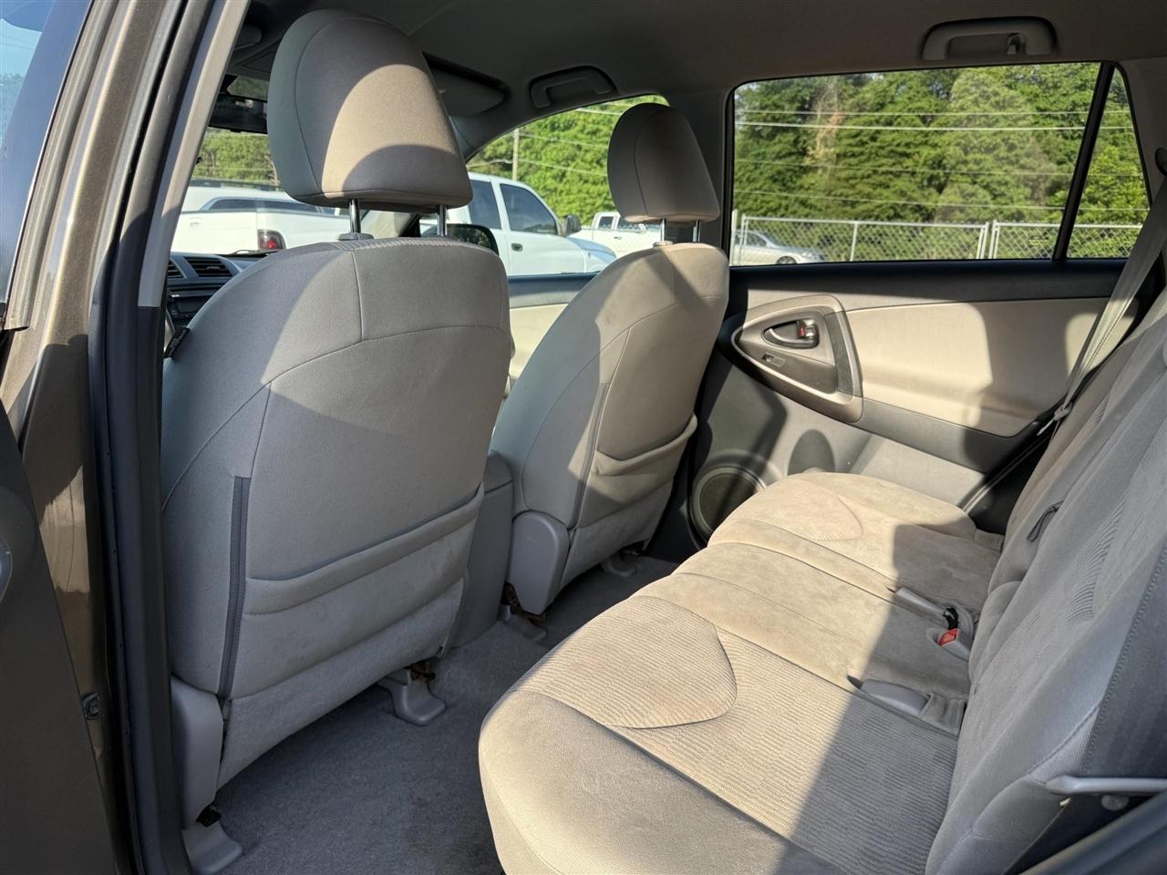 Toyota RAV4  2012