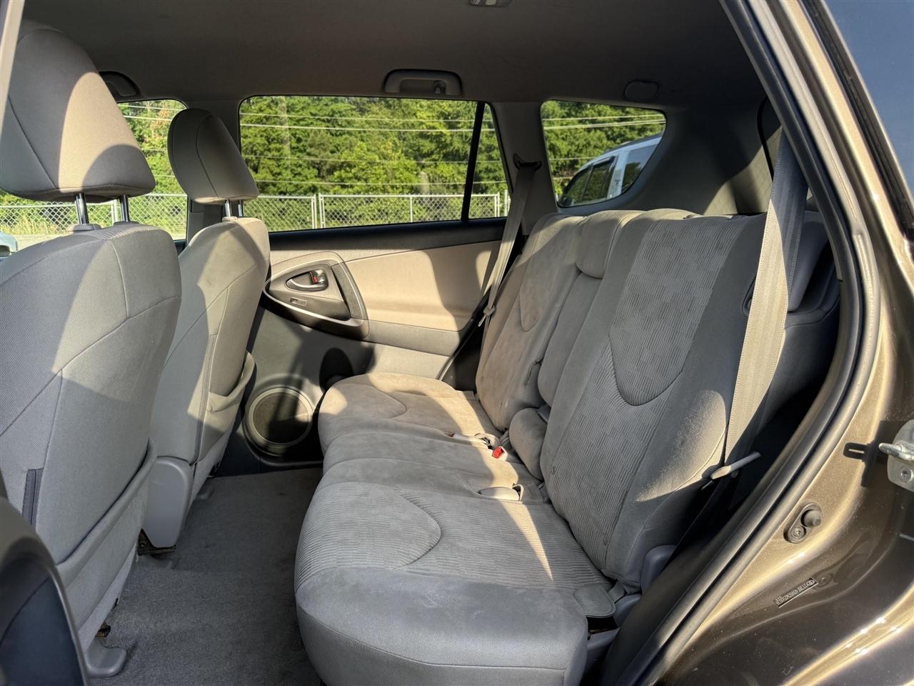 Toyota RAV4  2012
