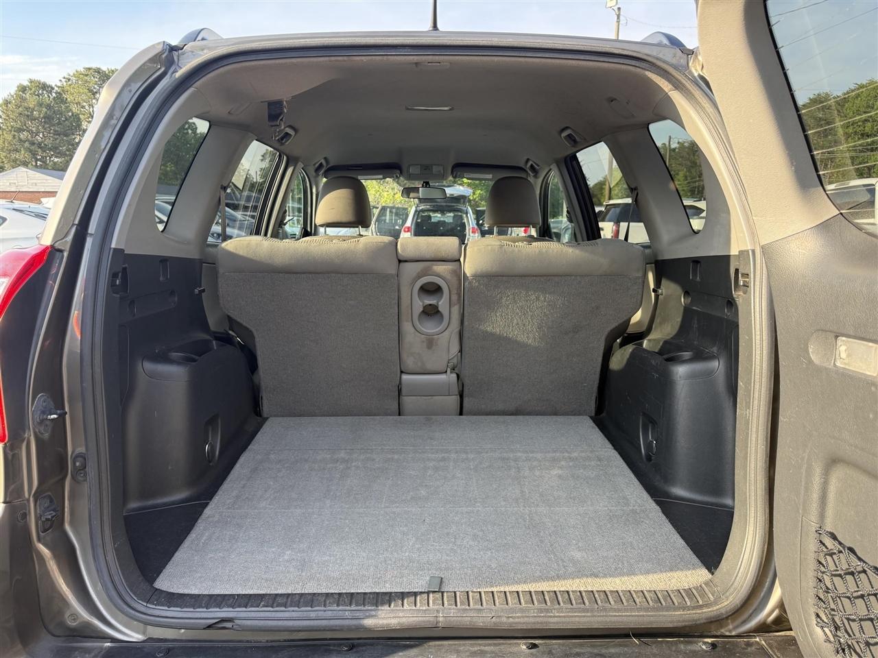 Toyota RAV4  2012