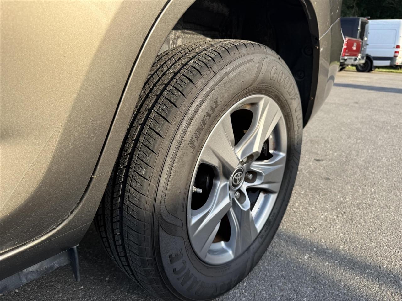 Toyota RAV4  2012