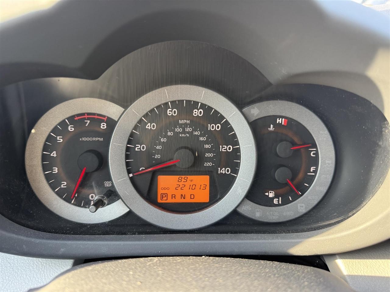 Toyota RAV4  2012