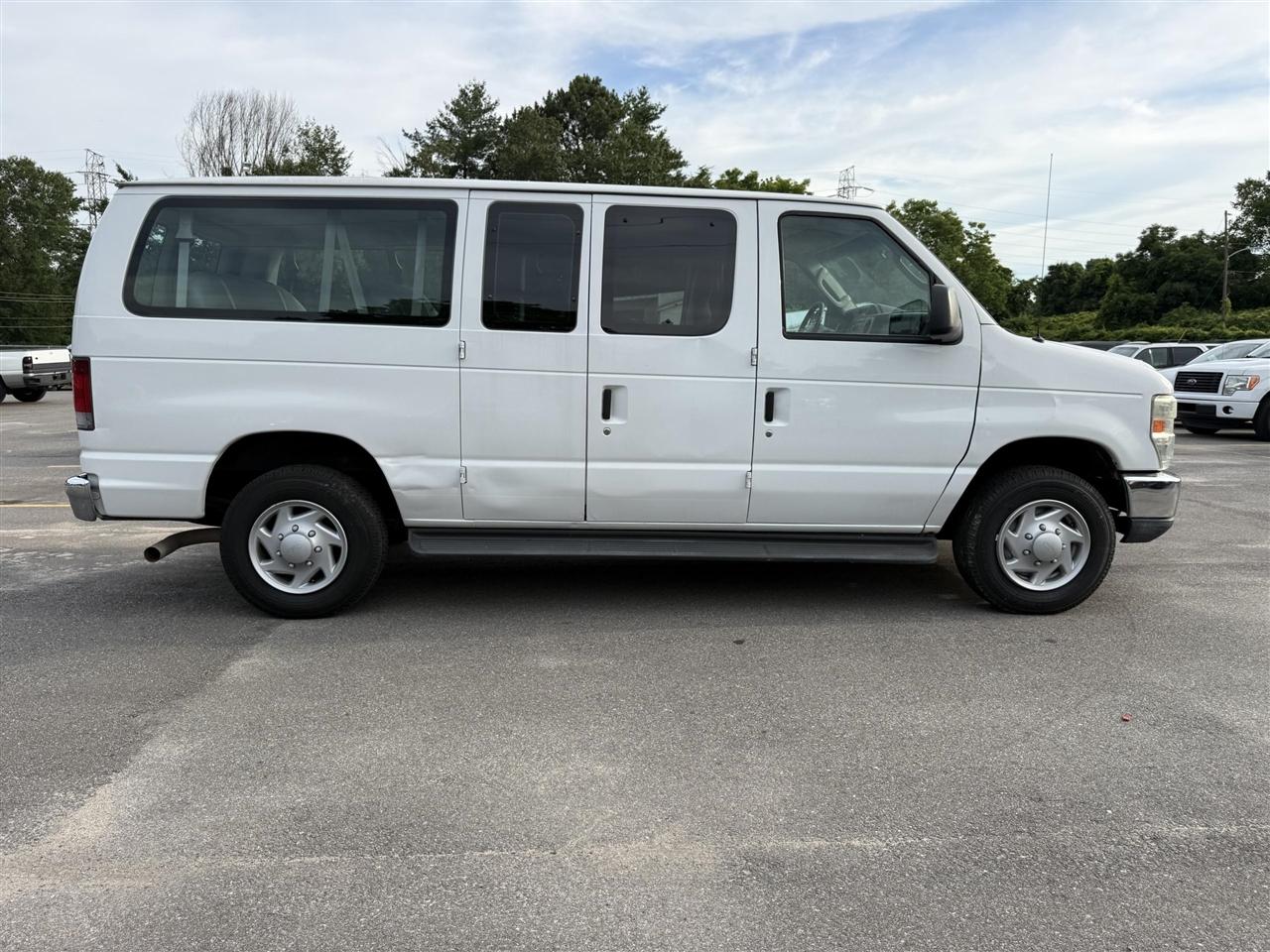Ford Econoline  2013