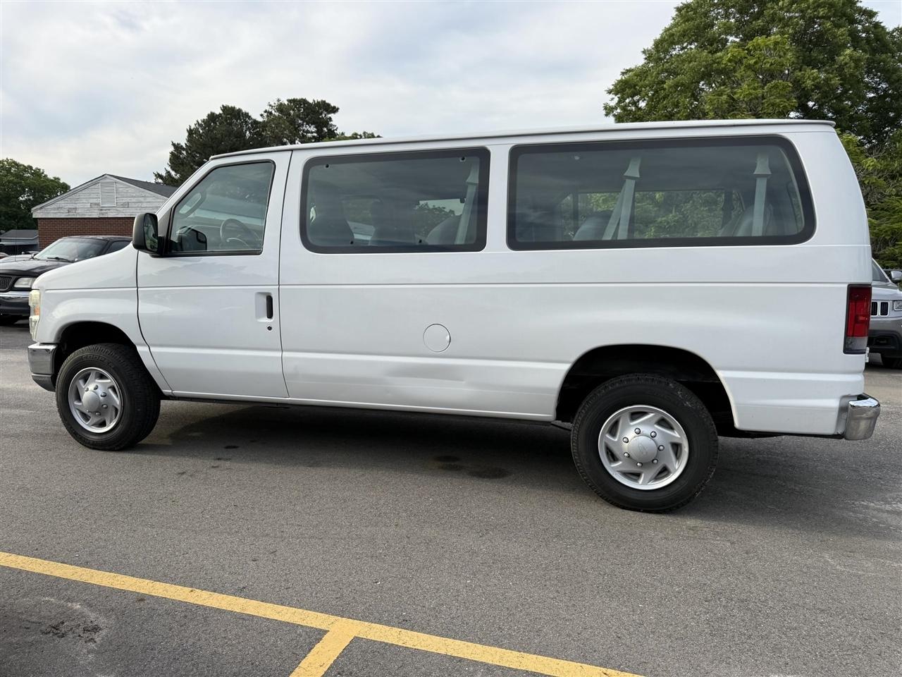 Ford Econoline  2013