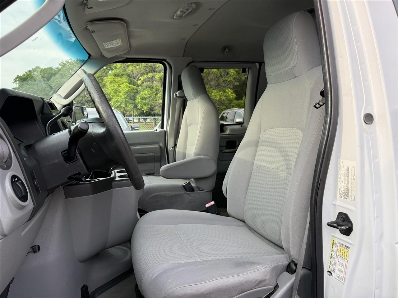 Ford Econoline  2013