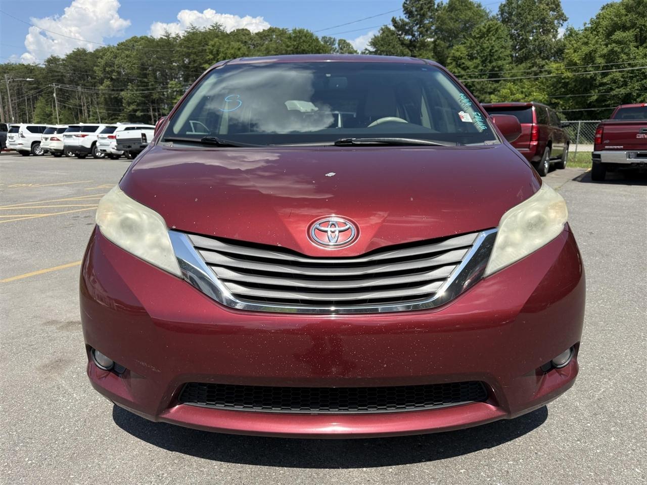 Toyota Sienna  2013