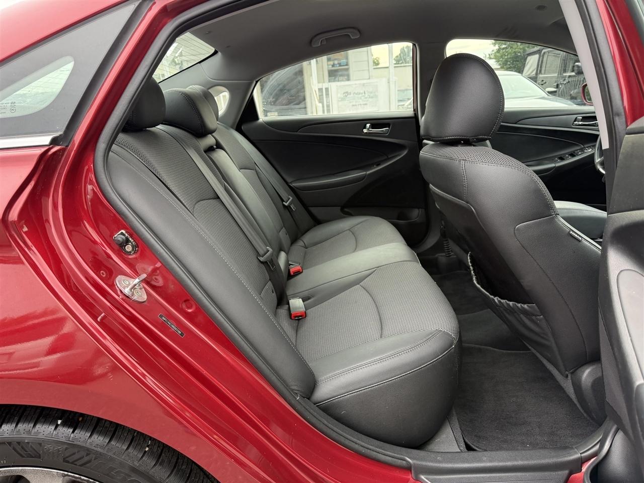 Hyundai Sonata  2011