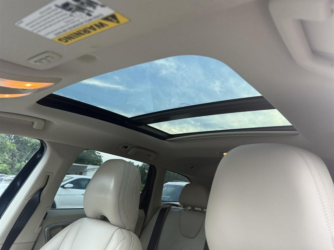 Volvo XC60  2014