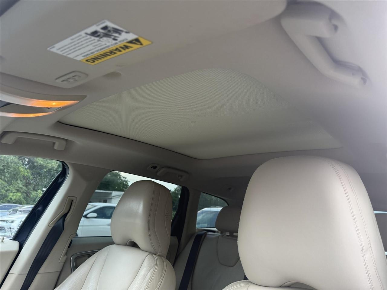 Volvo XC60  2014