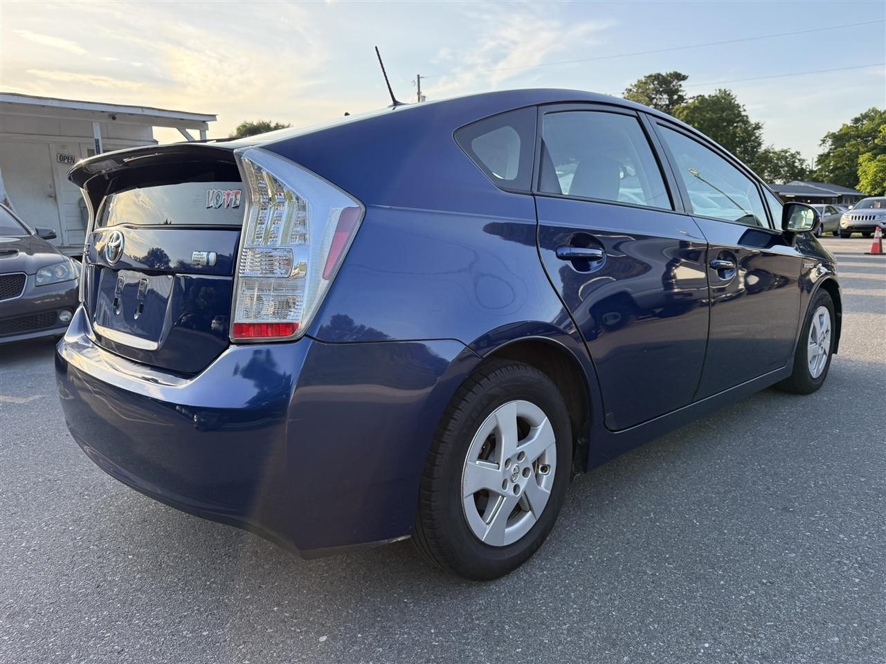 Toyota Prius  2010