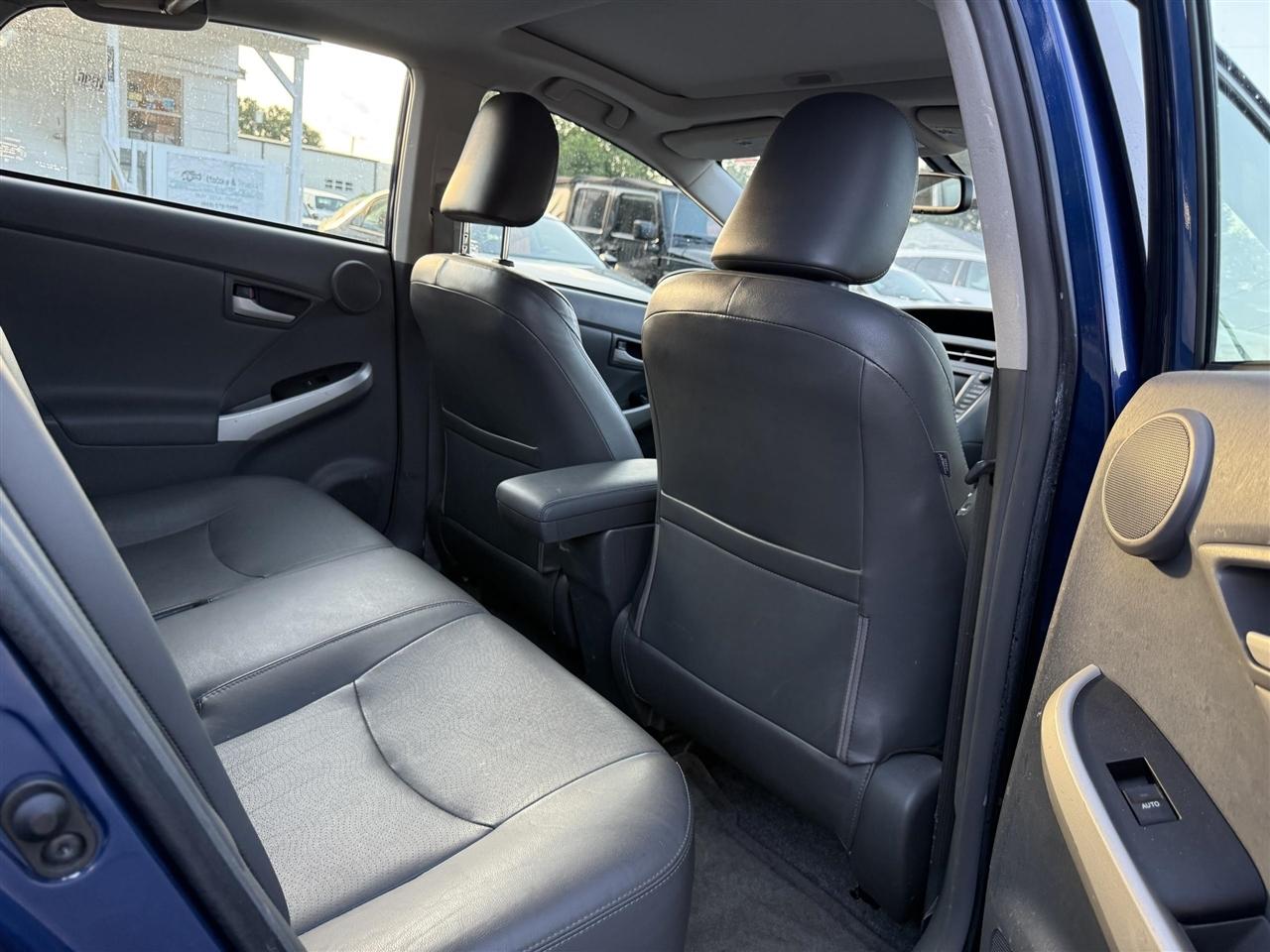 Toyota Prius  2010