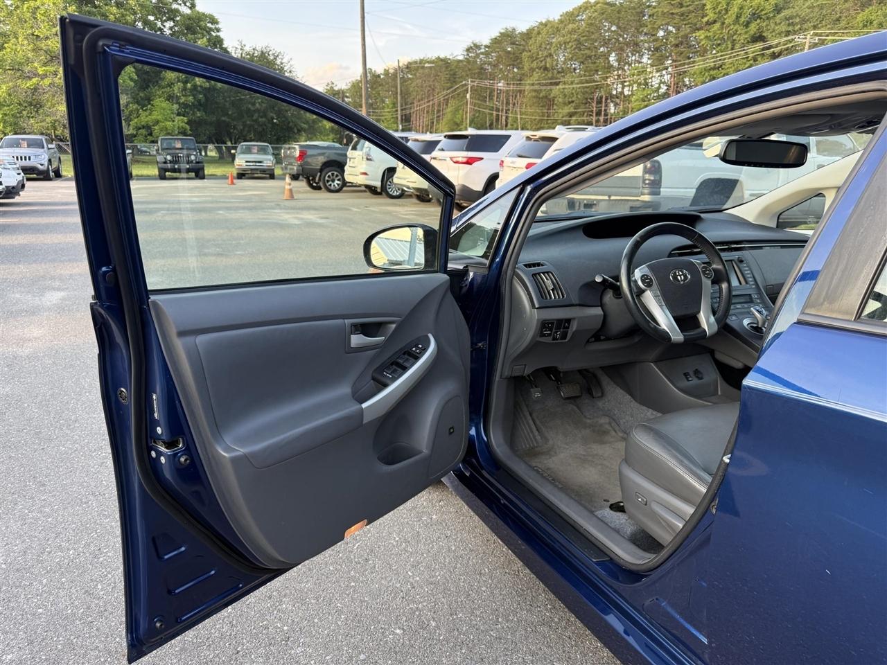 Toyota Prius  2010