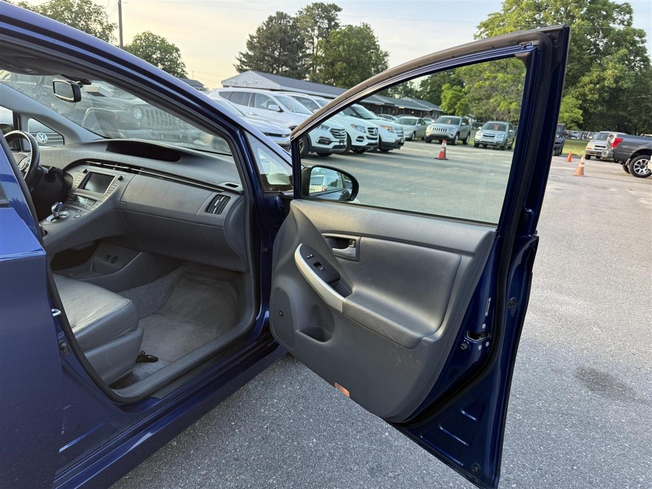 Toyota Prius  2010