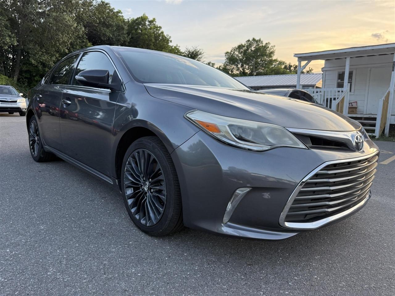 Toyota Avalon  2016