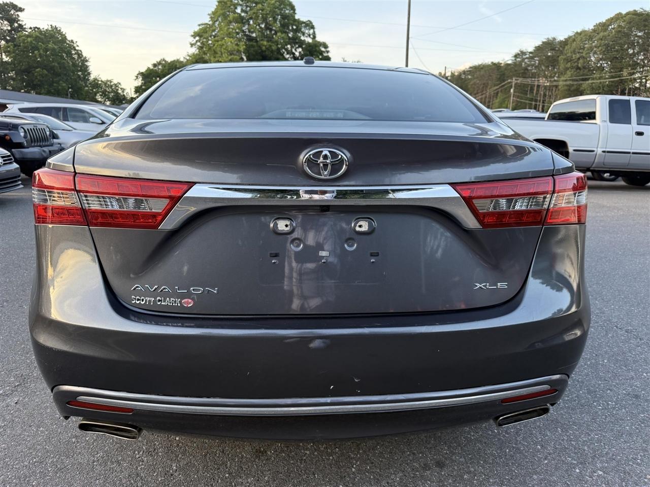 Toyota Avalon  2016