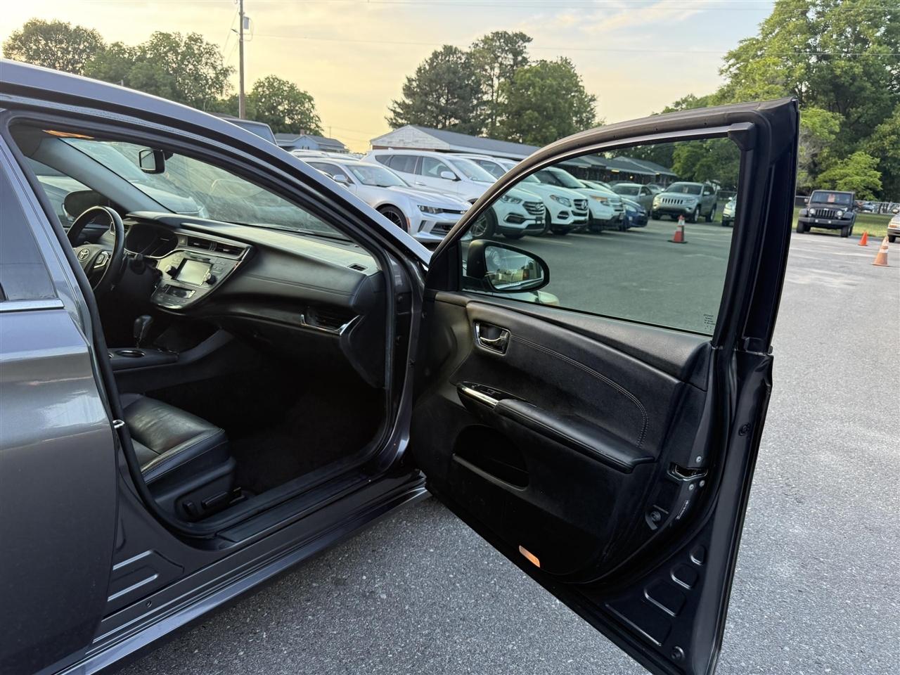 Toyota Avalon  2016