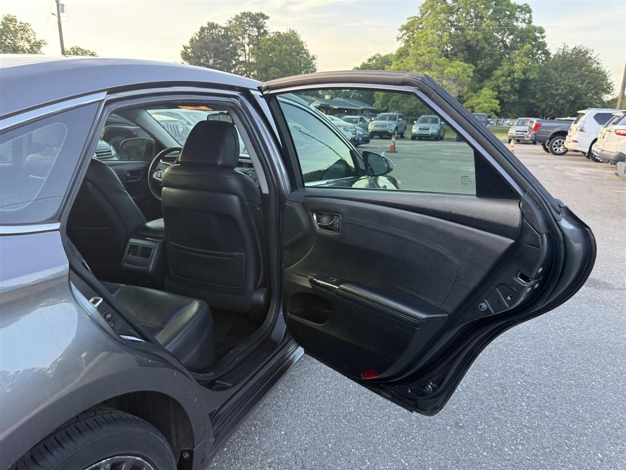 Toyota Avalon  2016