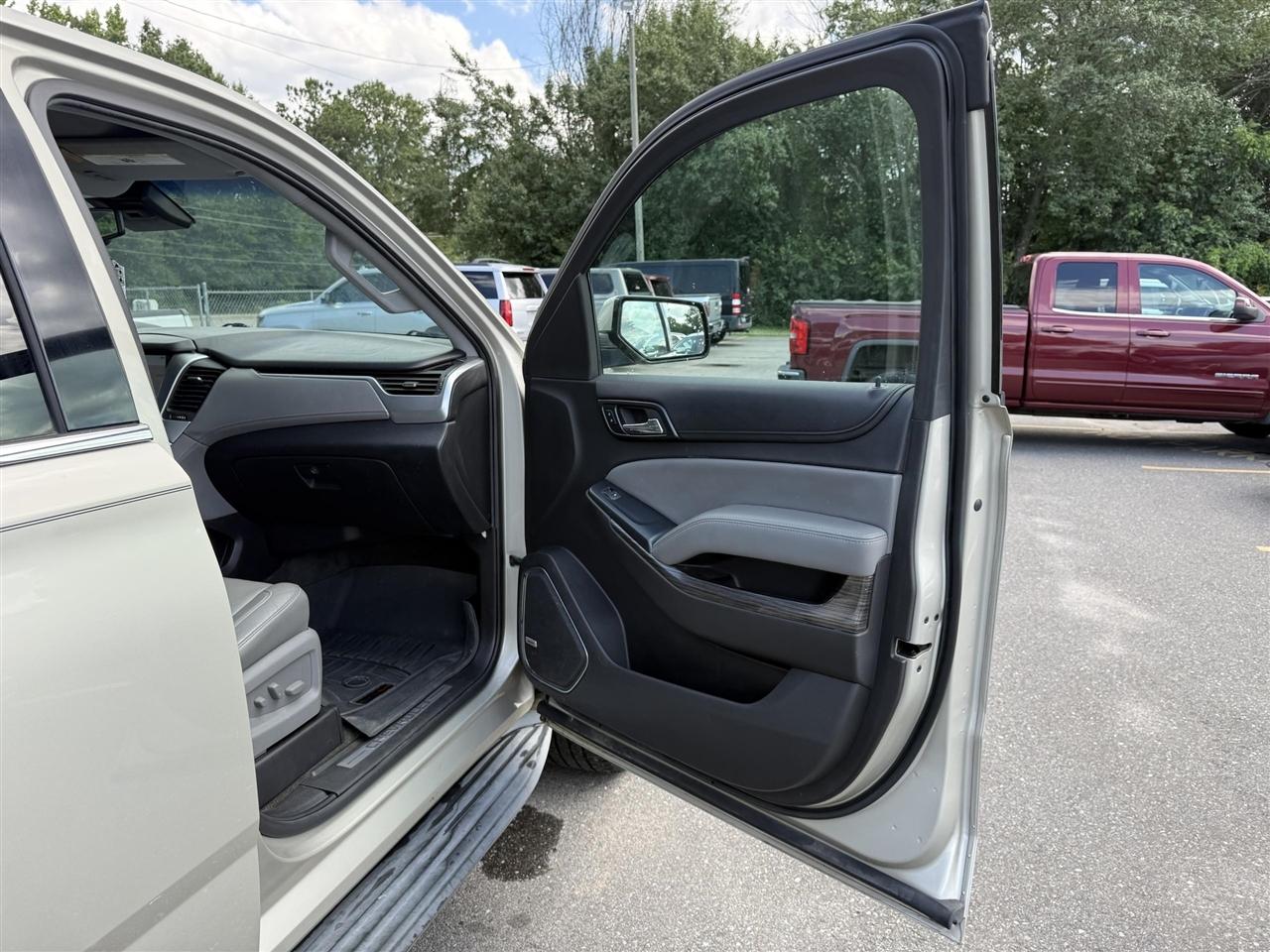 Chevrolet Tahoe  2015