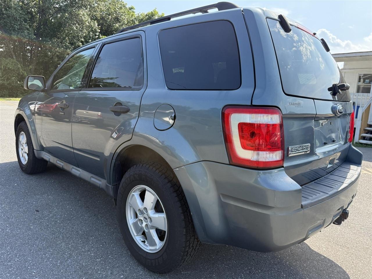 Ford Escape  2010