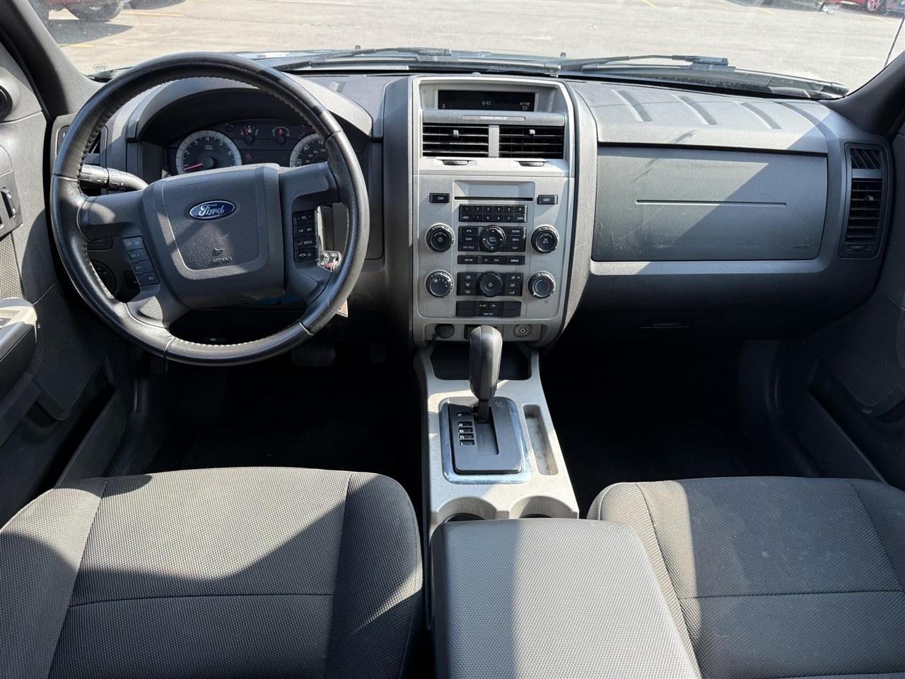 Ford Escape  2010