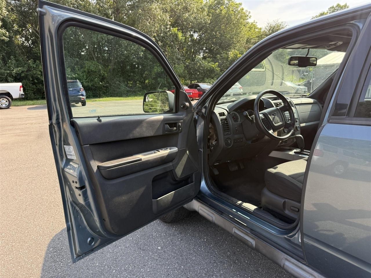Ford Escape  2010