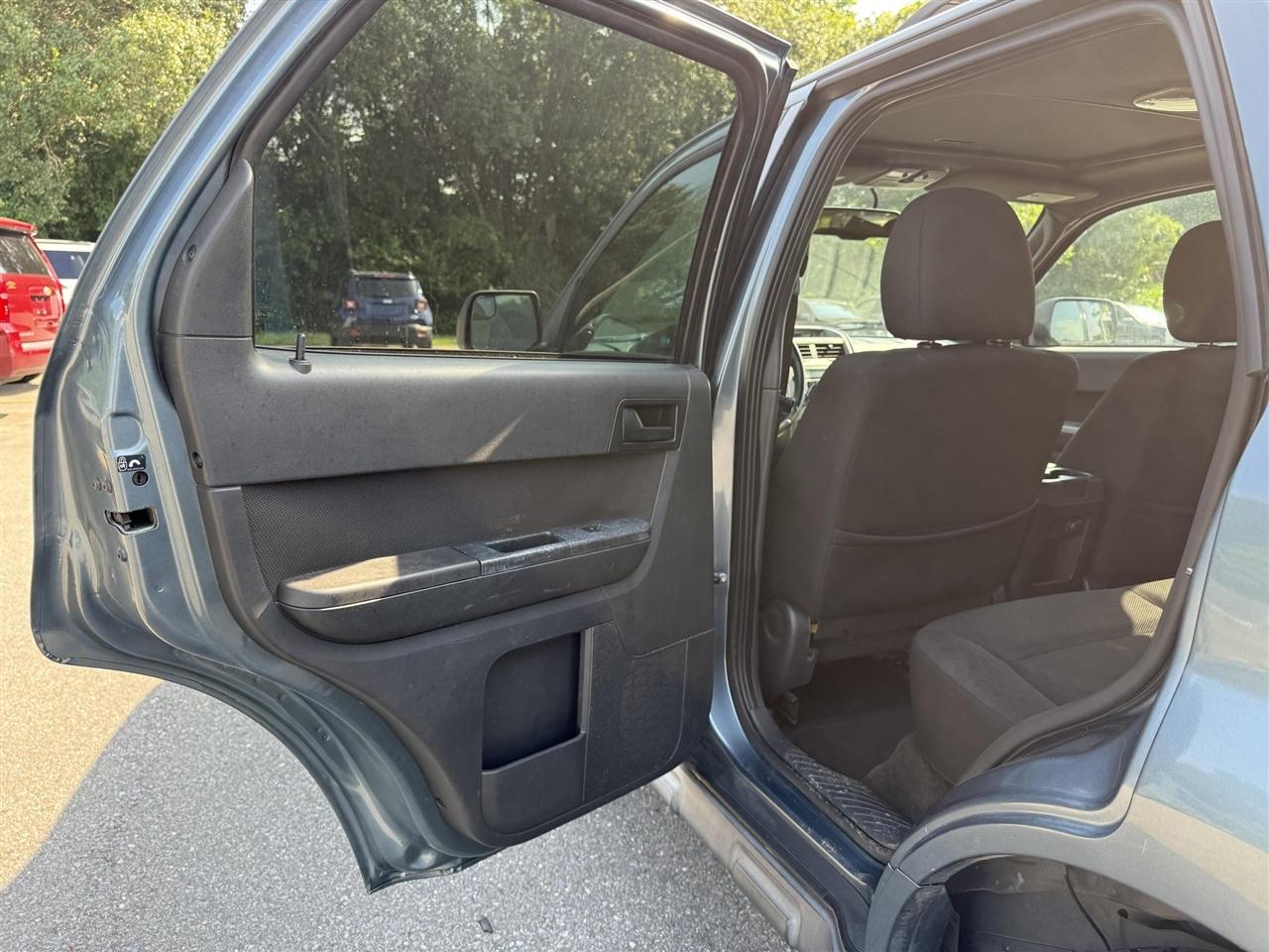 Ford Escape  2010