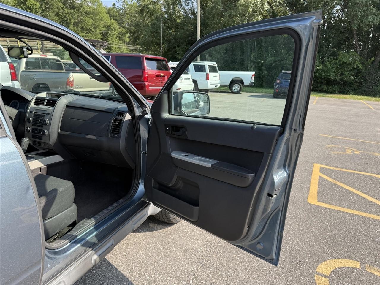 Ford Escape  2010