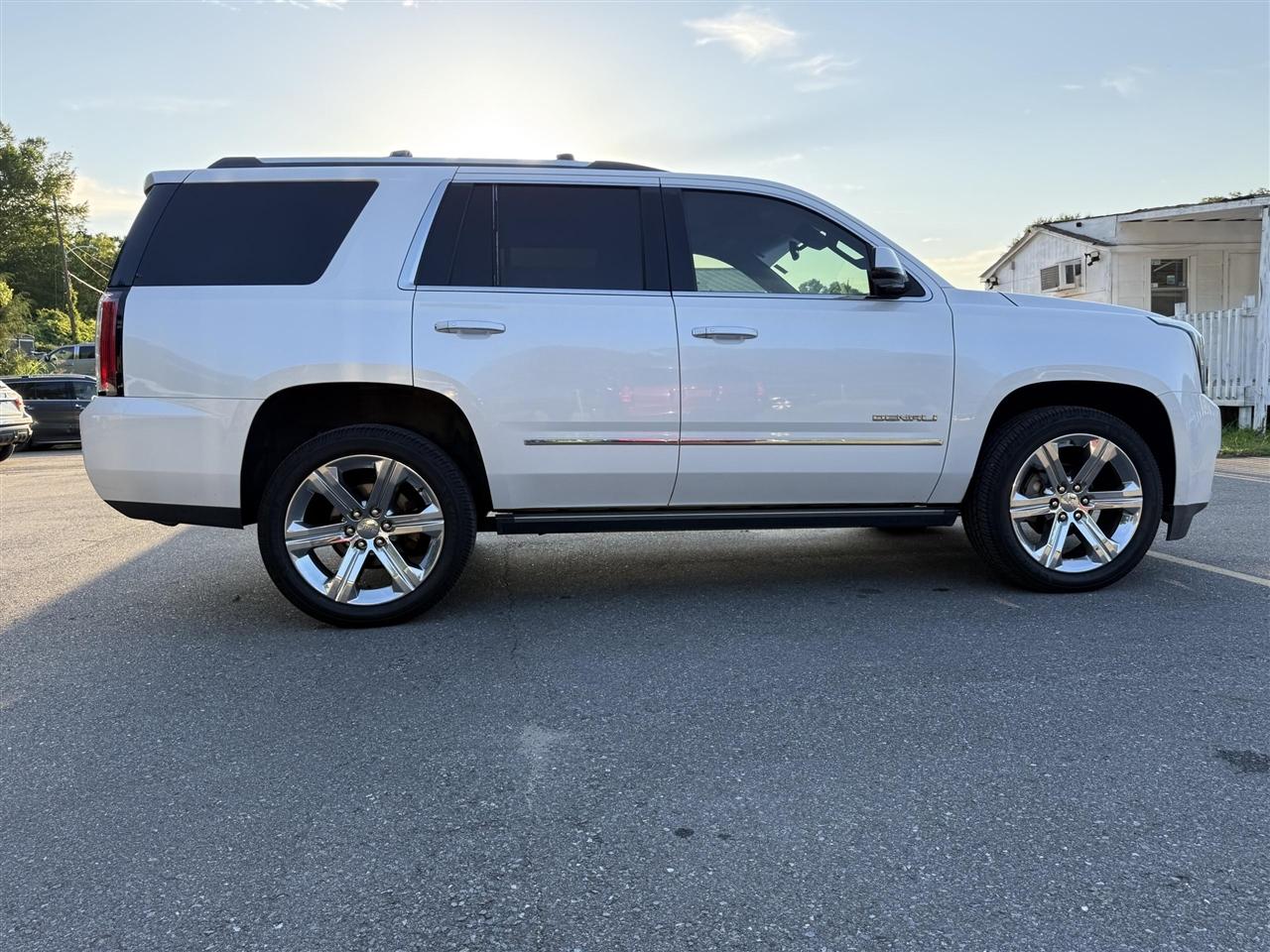 GMC Yukon Denali  2017