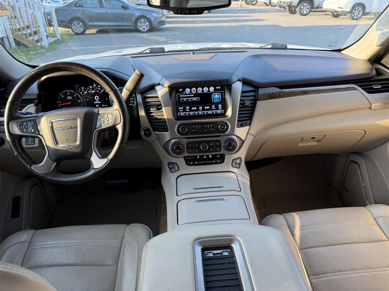 GMC Yukon Denali  2017