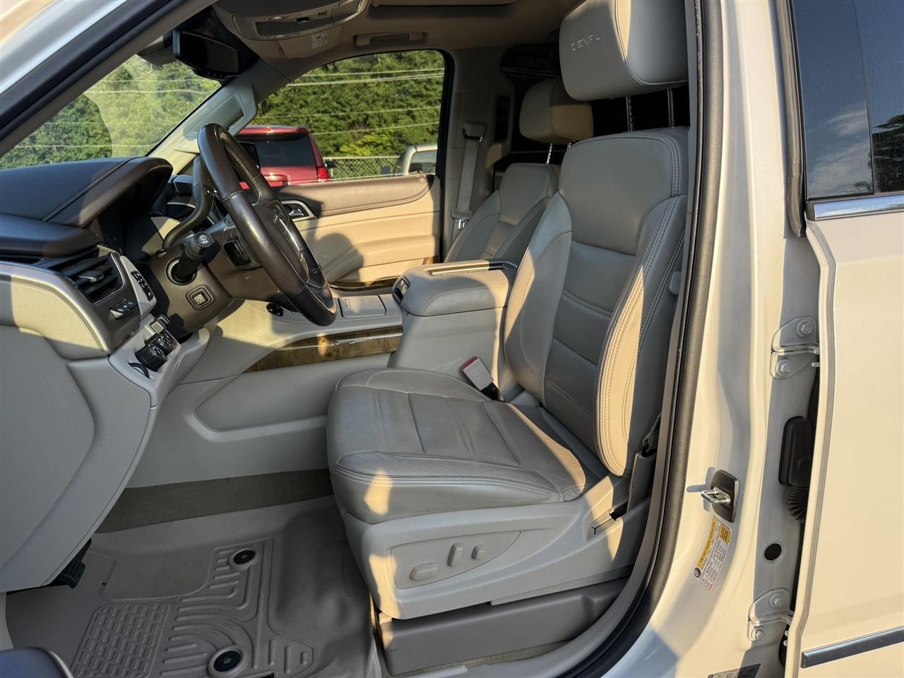 GMC Yukon Denali  2017