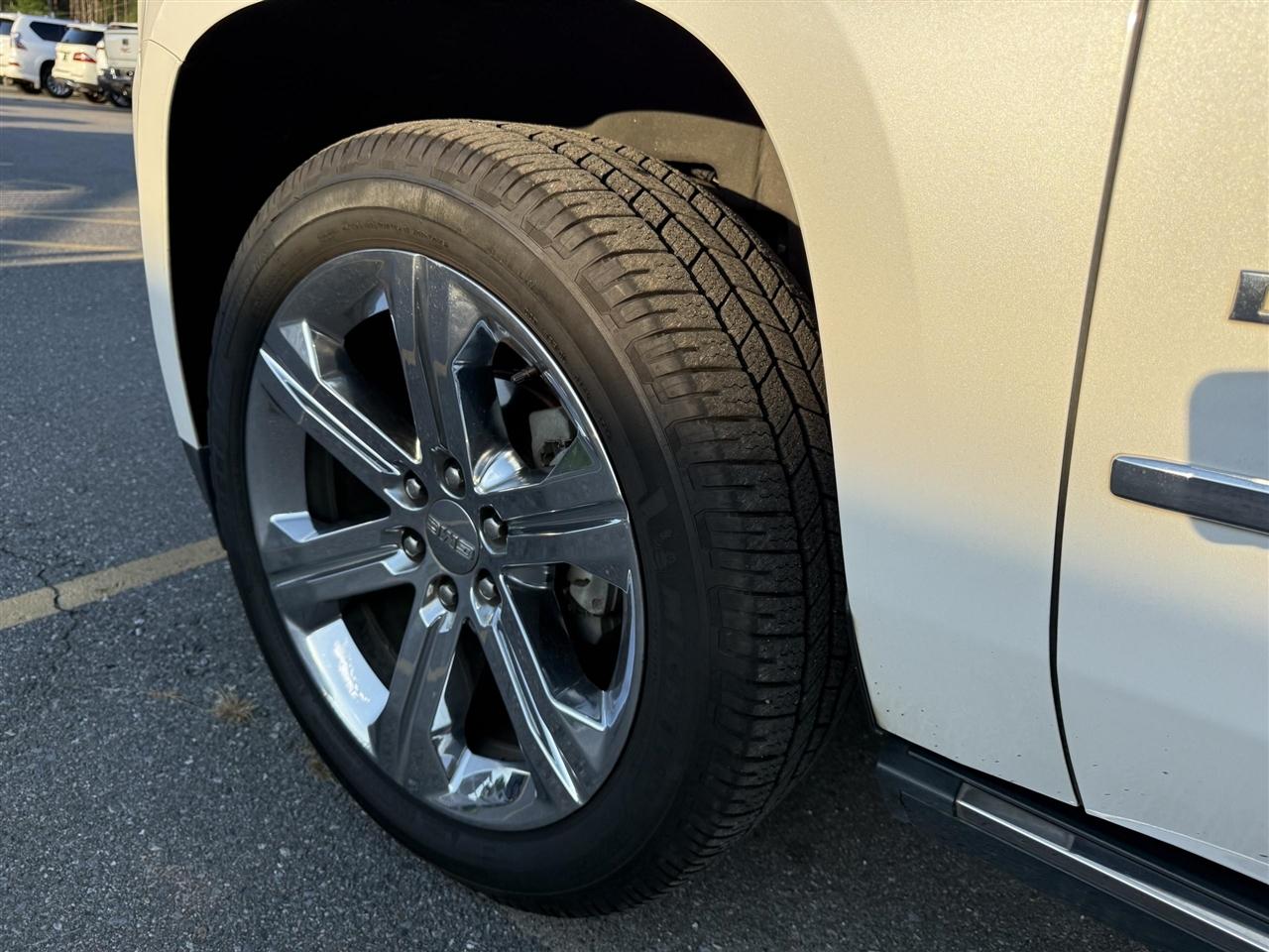 GMC Yukon Denali  2017