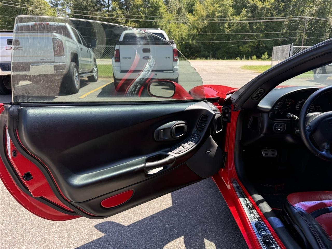 Chevrolet Corvette  2002