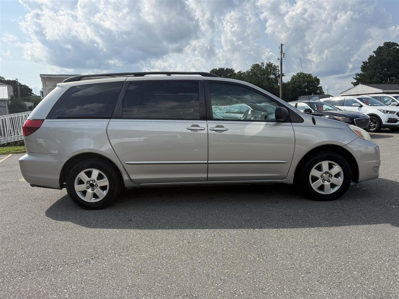 Toyota Sienna  2005