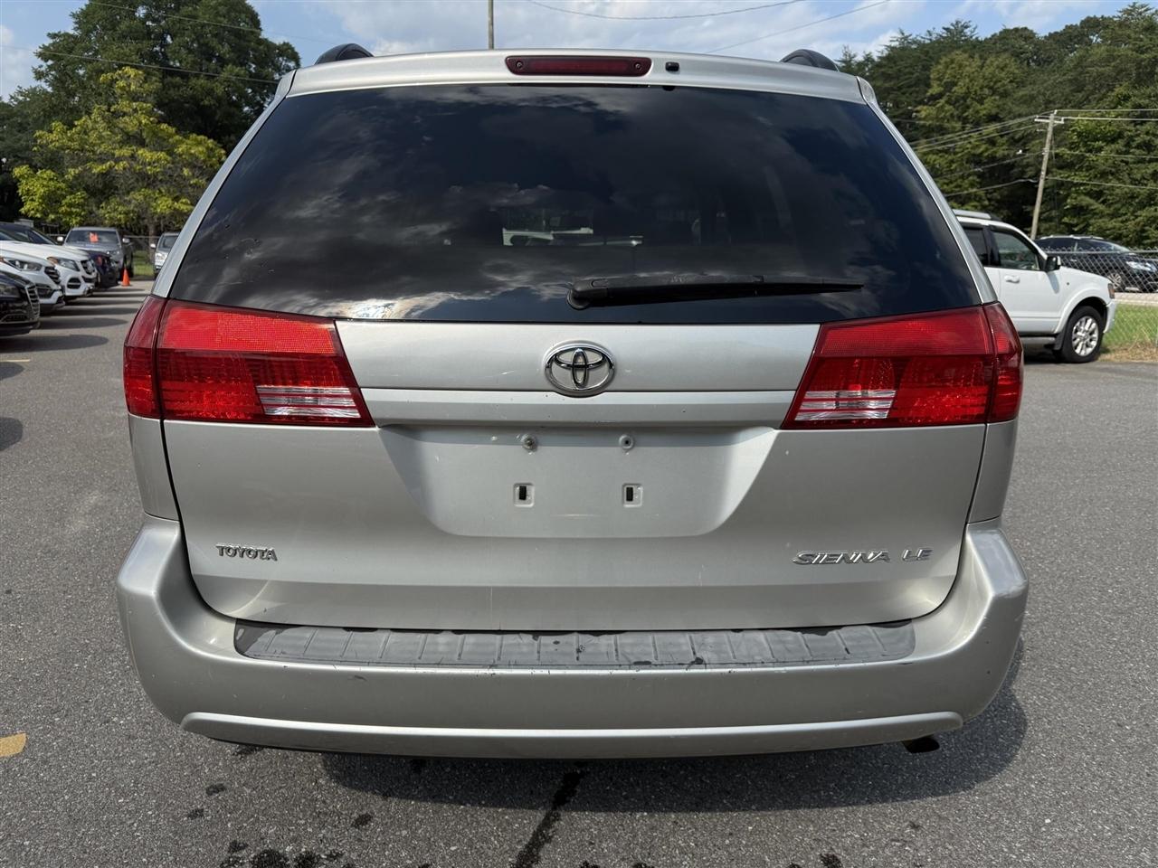 Toyota Sienna  2005