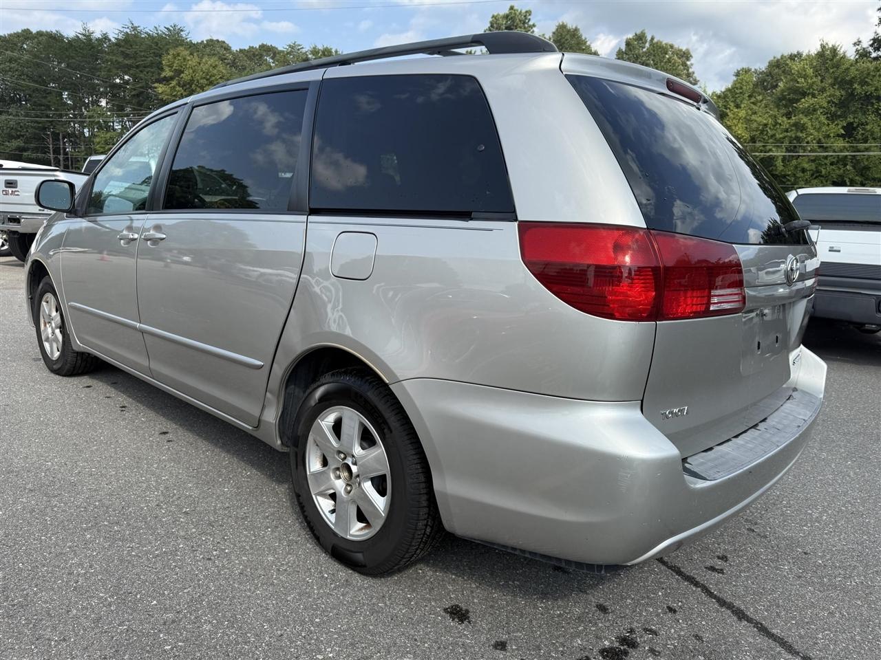 Toyota Sienna  2005