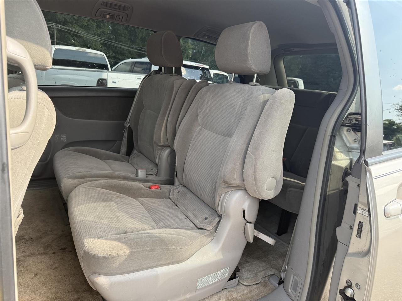 Toyota Sienna  2005