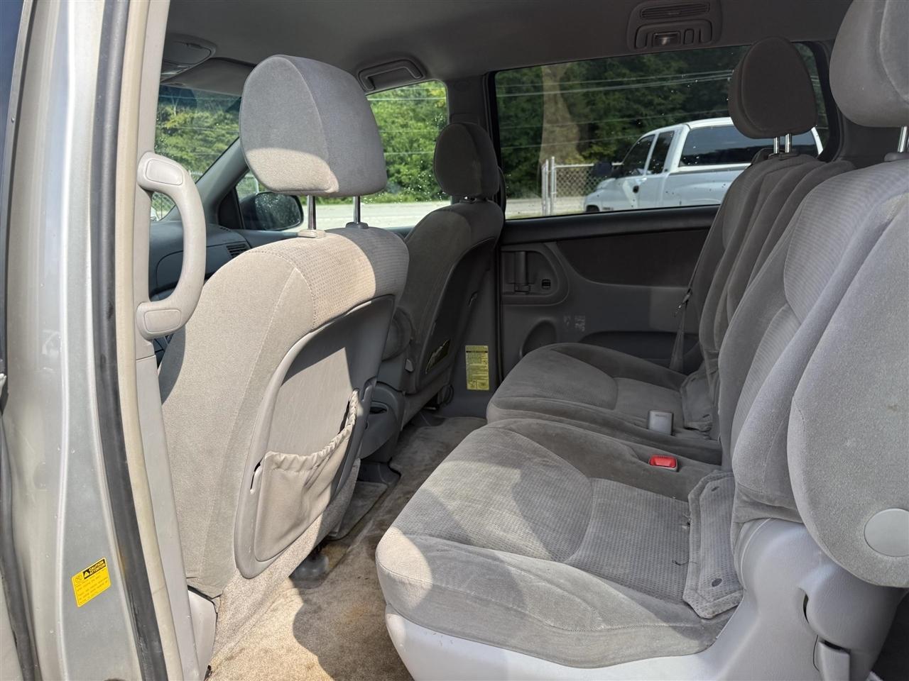 Toyota Sienna  2005