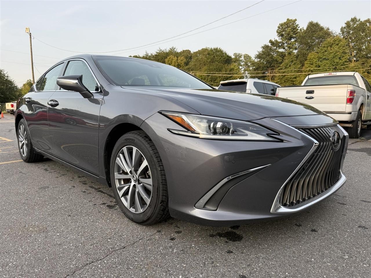 Lexus ES 350  2019