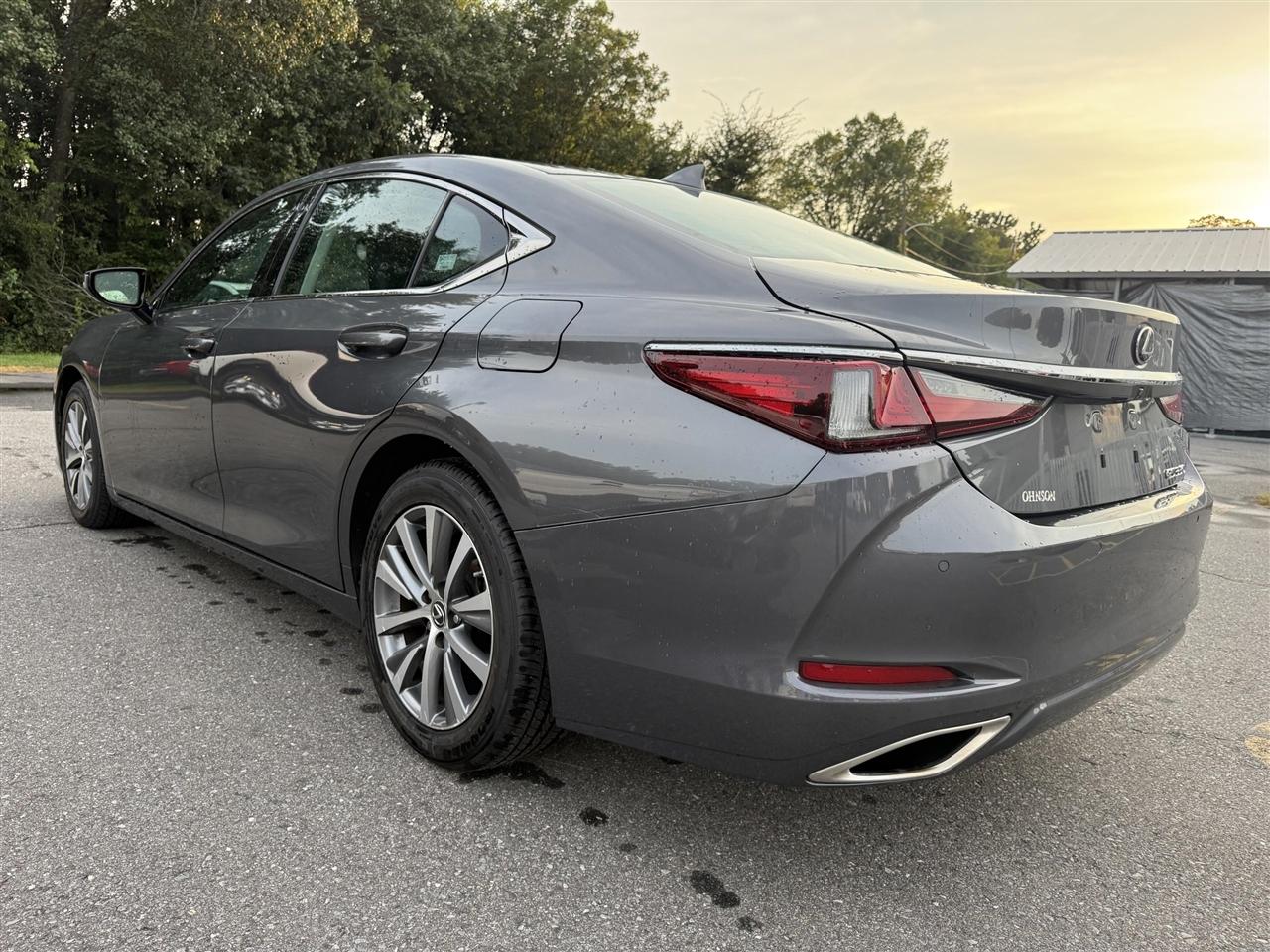 Lexus ES 350  2019