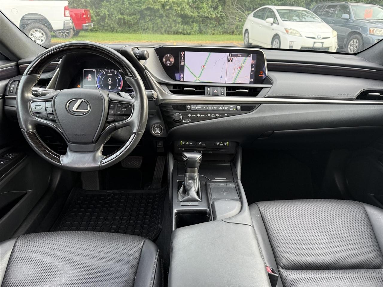 Lexus ES 350  2019