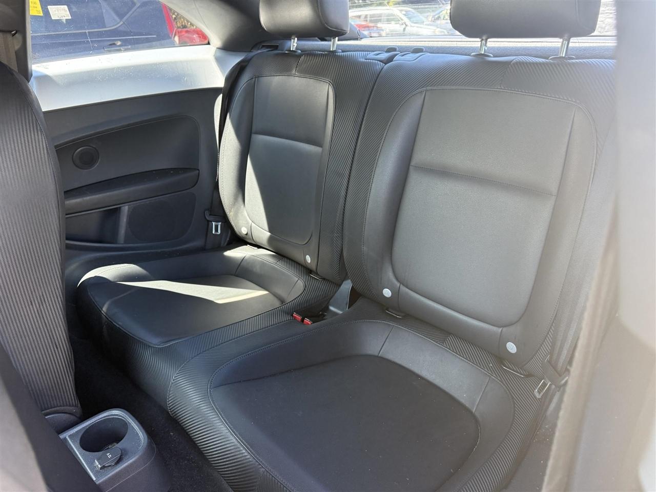 Volkswagen Beetle  2012