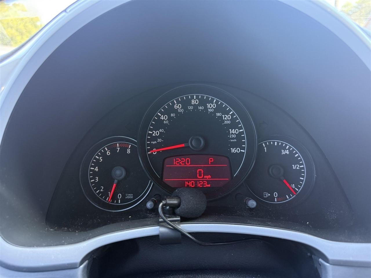 Volkswagen Beetle  2012