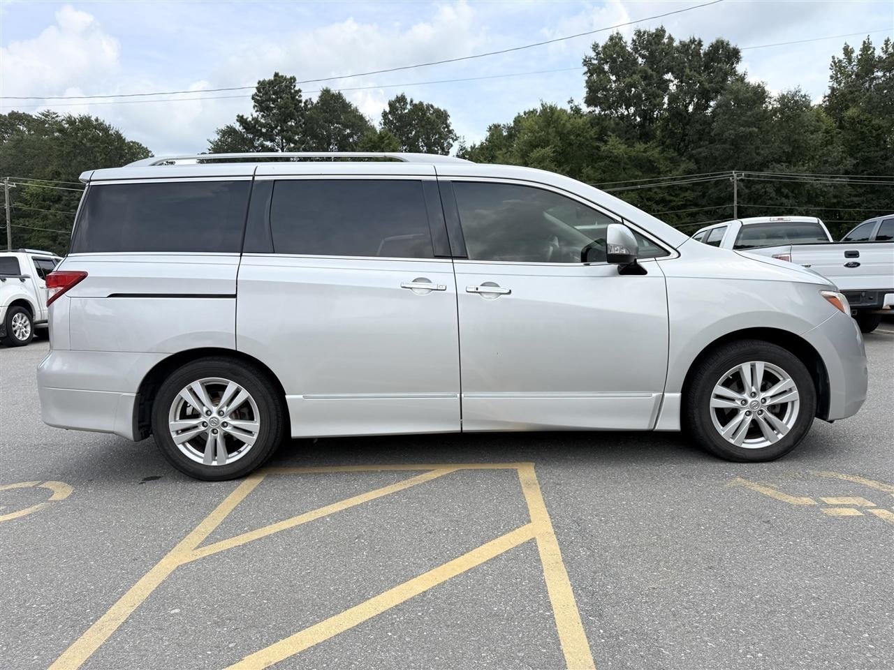 Nissan Quest  2015