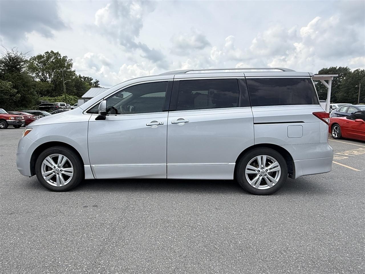 Nissan Quest  2015