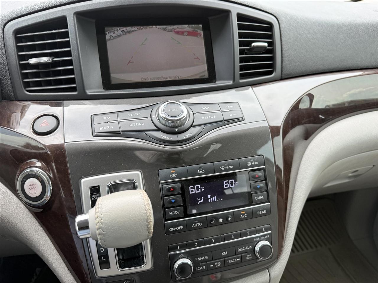 Nissan Quest  2015