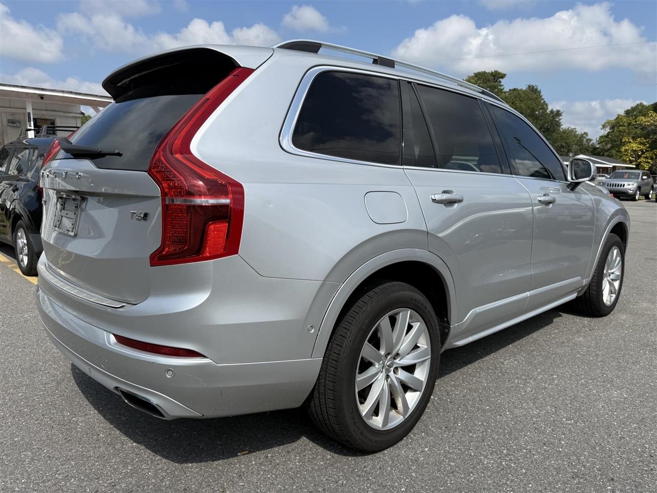 Volvo XC90  2017