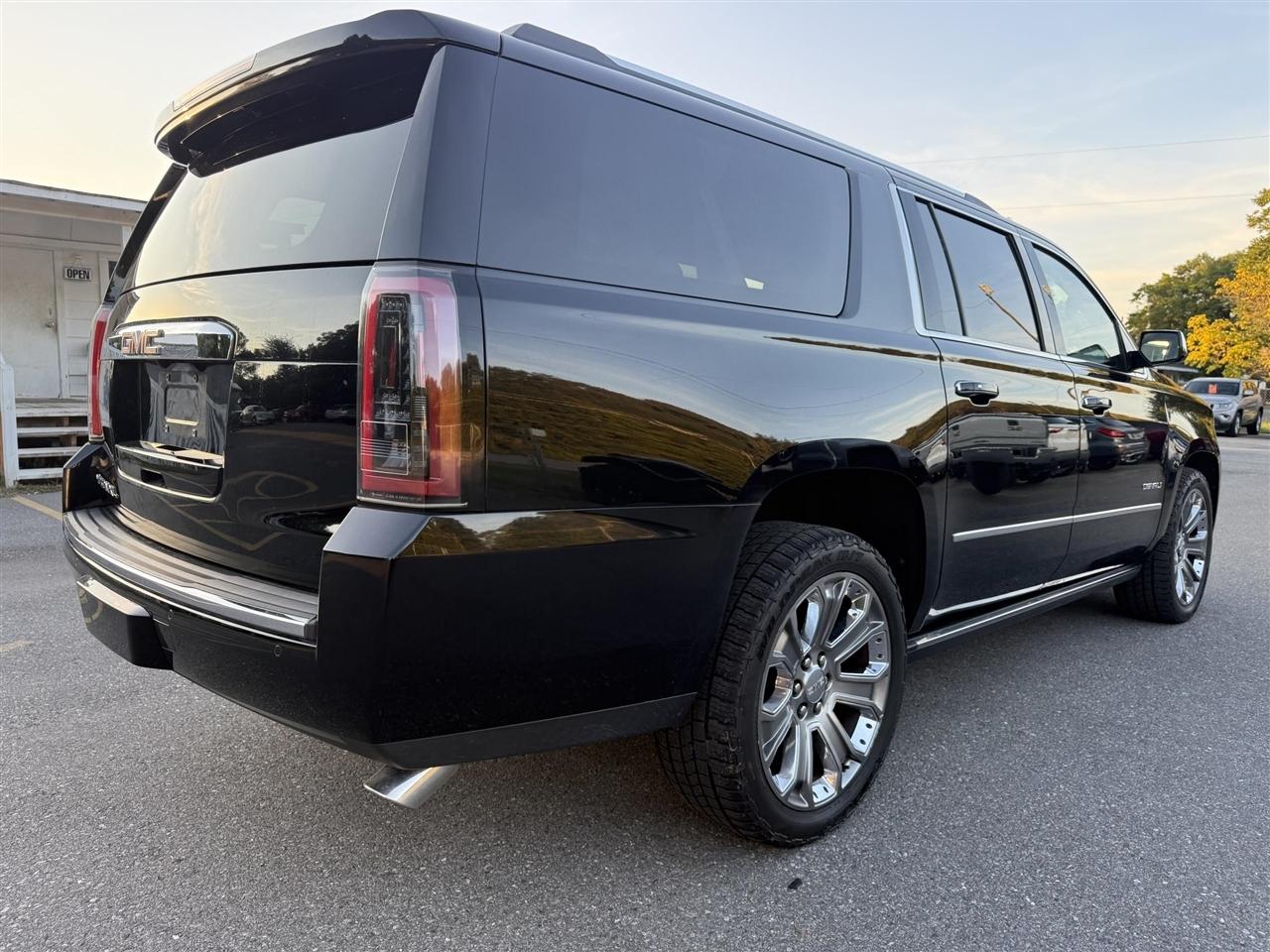 GMC Yukon Denali  2015